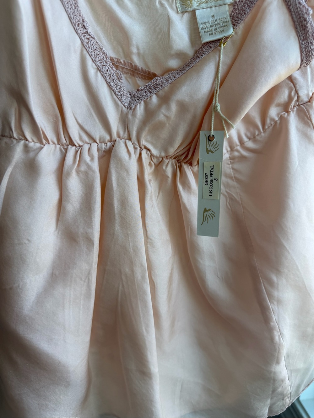 Gold Hawk NWT 100% Silk Teddy Cami Camisole NWT size Small rose petal - Picture 5 of 9